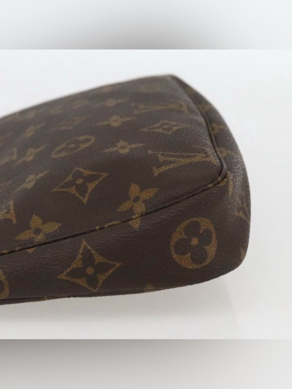 Louis Vuitton Monogram Pochette Shoulder Bag in Brown with Tan Strap - Picture 5 of 16